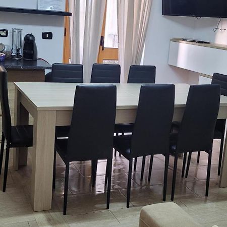 Casa Vacanze Gigi Алгеро Екстериор снимка
