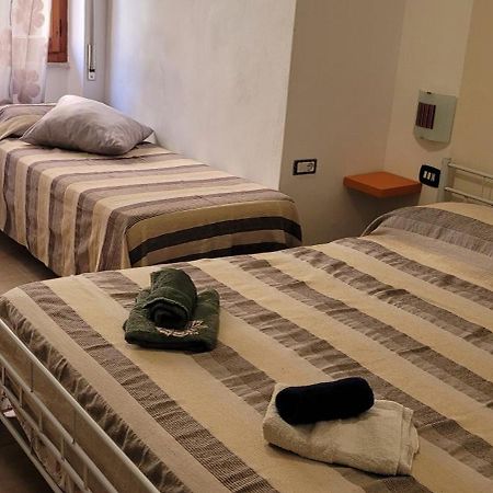 Casa Vacanze Gigi Алгеро Екстериор снимка